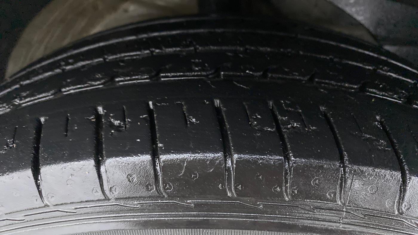 2020 MG HECTOR SHARP DCT PETROL, Petrol, Automatic, 32,616 km, Right Front Tyre Tread