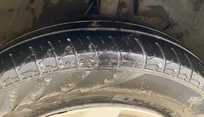 2020 Maruti Swift VXI, Petrol, Manual, 50,308 km, Right Front Tyre Tread