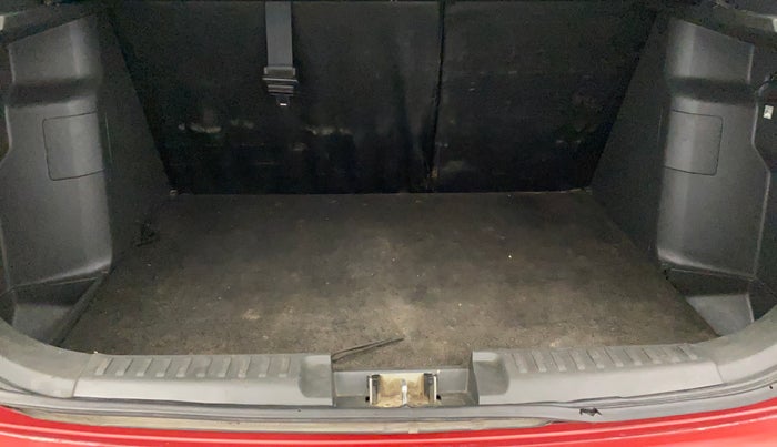 2017 Maruti Vitara Brezza ZDI, Diesel, Manual, 1,39,612 km, Boot Inside