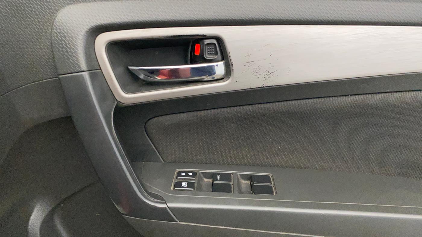 2017 Maruti Vitara Brezza ZDI, Diesel, Manual, 1,39,612 km, Driver Side Door Panels Control