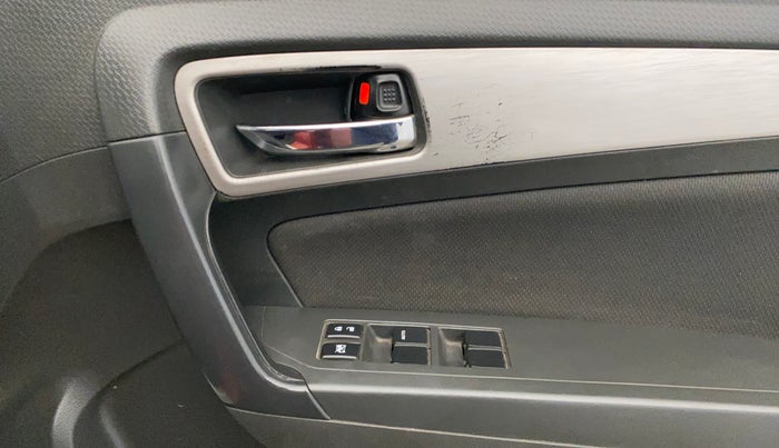 2017 Maruti Vitara Brezza ZDI, Diesel, Manual, 1,39,612 km, Driver Side Door Panels Control