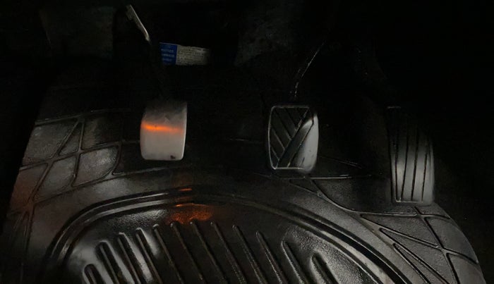 2017 Maruti Vitara Brezza ZDI, Diesel, Manual, 1,39,612 km, Pedals