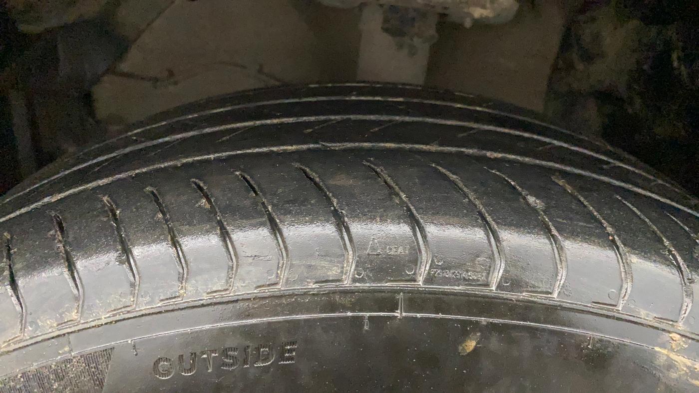 2017 Maruti Vitara Brezza ZDI, Diesel, Manual, 1,39,612 km, Left Front Tyre Tread