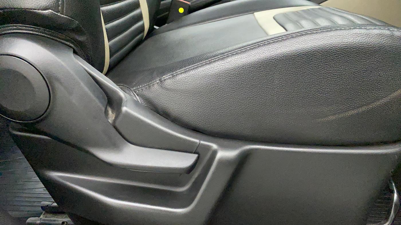 2019 Maruti New Wagon-R LXI CNG 1.0 L, CNG, Manual, 23,380 km, Driver Side Adjustment Panel