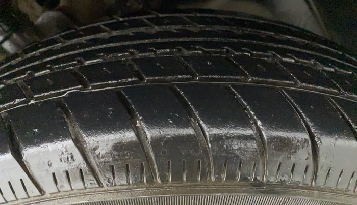 2019 Maruti New Wagon-R LXI CNG 1.0 L, CNG, Manual, 23,380 km, Left Front Tyre Tread