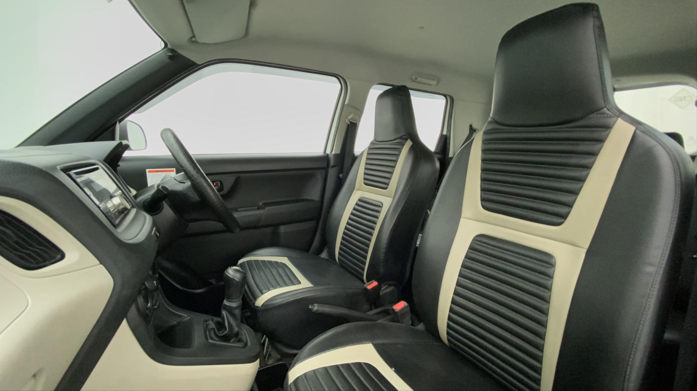 2019 Maruti New Wagon-R LXI CNG 1.0 L, CNG, Manual, 23,380 km, Right Side Front Door Cabin