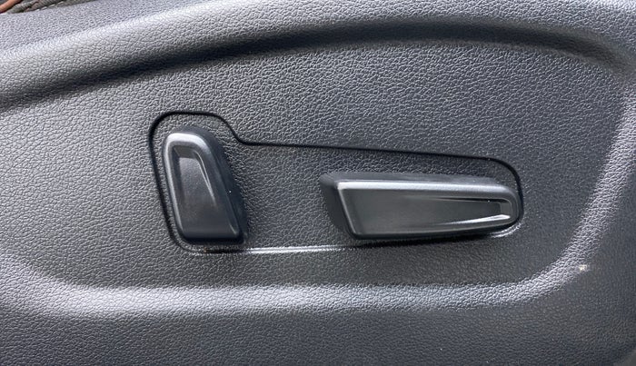 2021 Hyundai ALCAZAR 1.5 SIGNATURE MT 6STR, Diesel, Manual, 30,111 km, Electrically Adjustable Driver's Seat