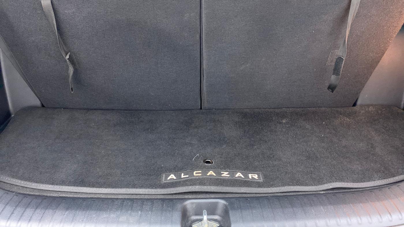 2021 Hyundai ALCAZAR 1.5 SIGNATURE MT 6STR, Diesel, Manual, 30,111 km, Boot Inside