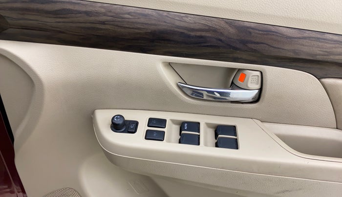 2019 Maruti Ertiga ZDI+ 1.5, Diesel, Manual, 1,28,670 km, Driver Side Door Panels Control