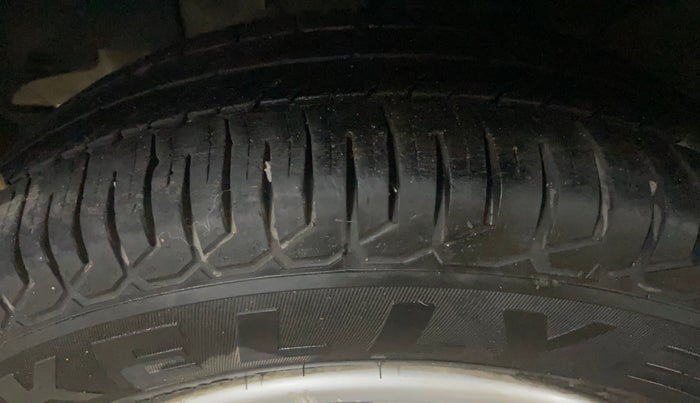 2018 Renault Kwid RXL, Petrol, Manual, 43,025 km, Left Front Tyre Tread