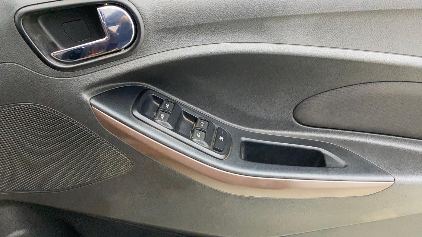 2018 Ford FREESTYLE TITANIUM 1.2 PETROL, Petrol, Manual, 27,422 km, Driver Side Door Panels Control