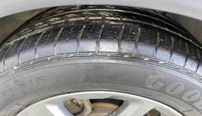 2018 Ford FREESTYLE TITANIUM 1.2 PETROL, Petrol, Manual, 27,422 km, Left Front Tyre Tread