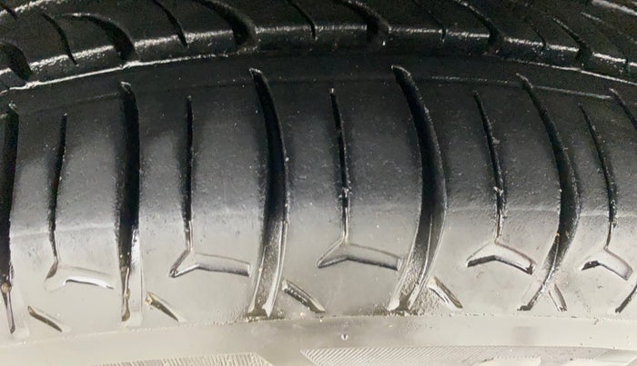 2018 Hyundai Grand i10 ASTA 1.2 KAPPA VTVT, Petrol, Manual, 51,541 km, Left Front Tyre Tread