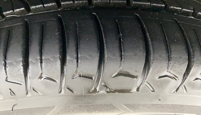 2018 Hyundai Grand i10 ASTA 1.2 KAPPA VTVT, Petrol, Manual, 51,541 km, Right Front Tyre Tread