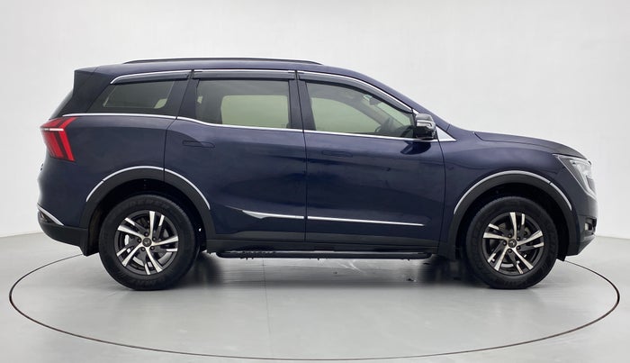 2022 Mahindra XUV700 AX 5 P MT 5 STR, Petrol, Manual, 23,267 km, Right Side View