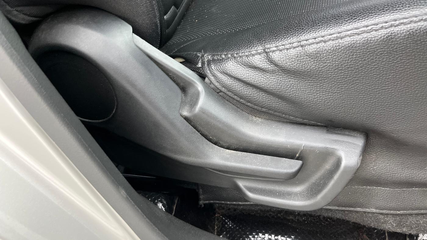 2025 Maruti Alto K10 VXI CNG, CNG, Manual, 68,731 km, Driver Side Adjustment Panel