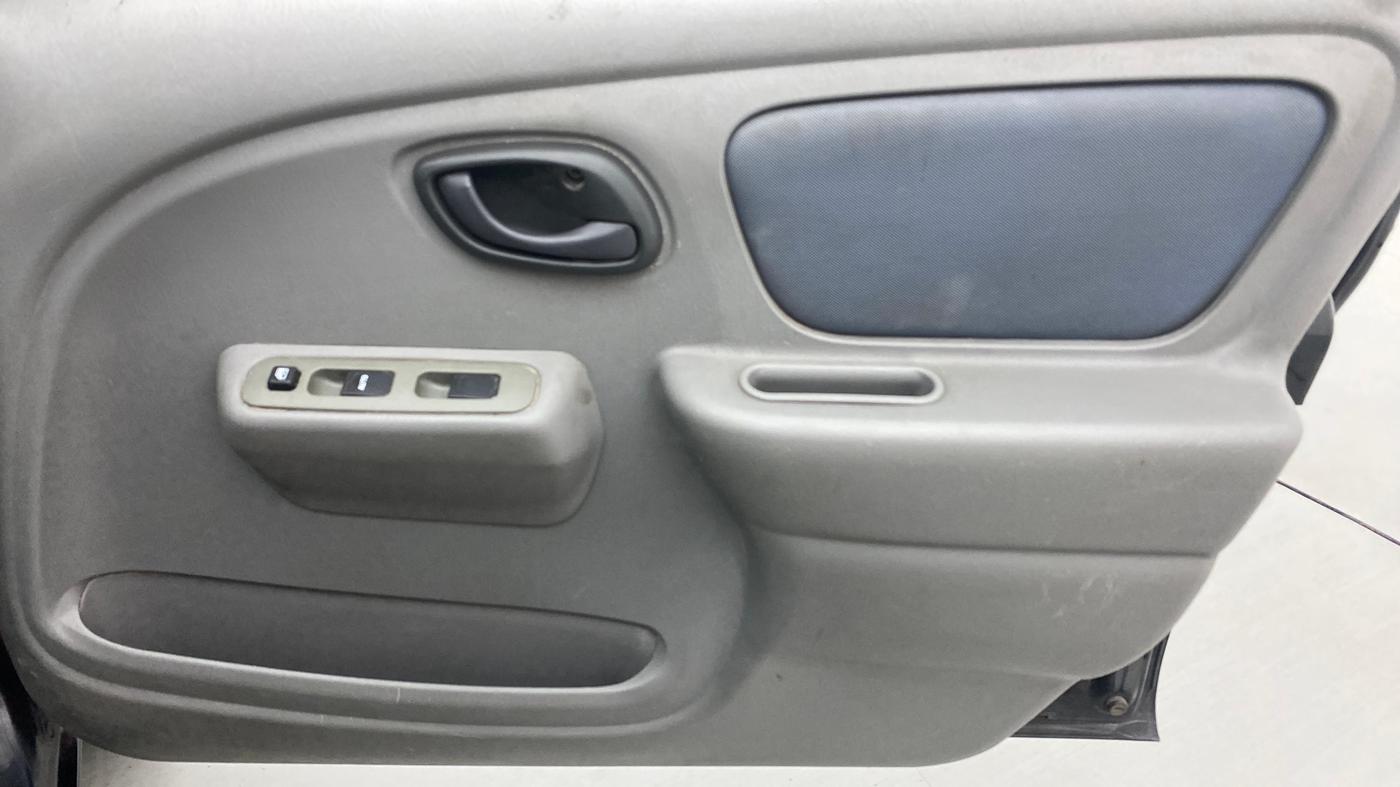 2013 Maruti Alto K10 VXI, Petrol, Manual, 31,492 km, Driver Side Door Panels Control