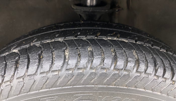 2013 Maruti Alto K10 VXI, Petrol, Manual, 31,492 km, Left Front Tyre Tread