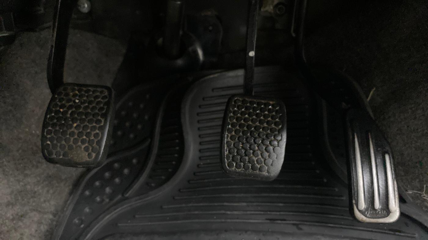 2013 Maruti Alto K10 VXI, Petrol, Manual, 31,492 km, Pedals