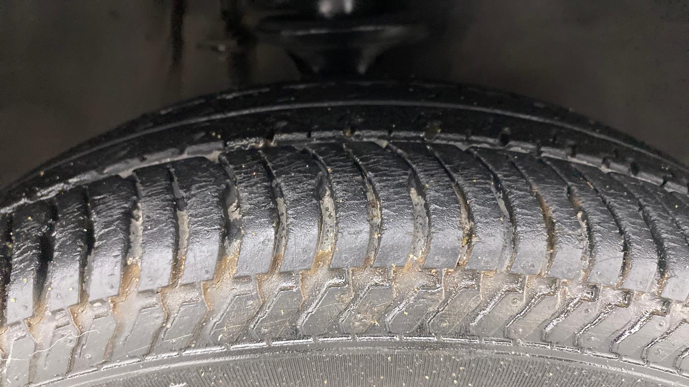 2013 Maruti Alto K10 VXI, Petrol, Manual, 31,492 km, Right Front Tyre Tread