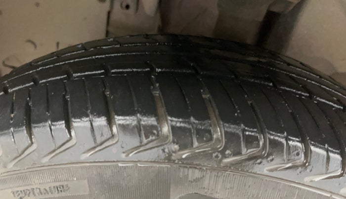 2018 Renault Kwid RXT 1.0 AMT (O), Petrol, Automatic, 24,119 km, Left Front Tyre Tread