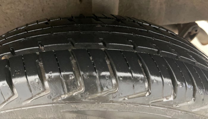 2018 Renault Kwid RXT 1.0 AMT (O), Petrol, Automatic, 24,119 km, Left Rear Tyre Tread