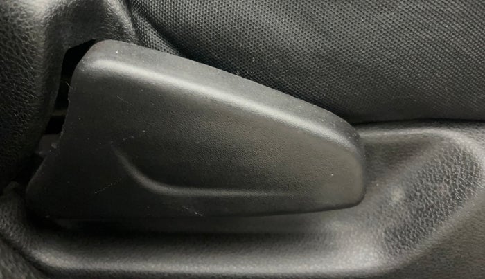 2018 Renault Kwid RXT 1.0 AMT (O), Petrol, Automatic, 24,119 km, Driver Side Adjustment Panel