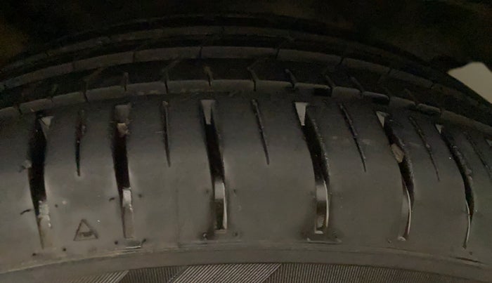 2022 Tata PUNCH CREATIVE AMT 1.2 RTN DUAL TONE, Petrol, Automatic, 3,337 km, Left Rear Tyre Tread