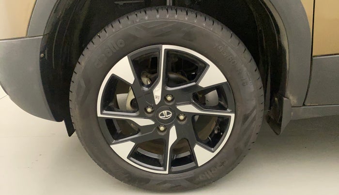 2022 Tata PUNCH CREATIVE AMT 1.2 RTN DUAL TONE, Petrol, Automatic, 3,337 km, Left Front Wheel