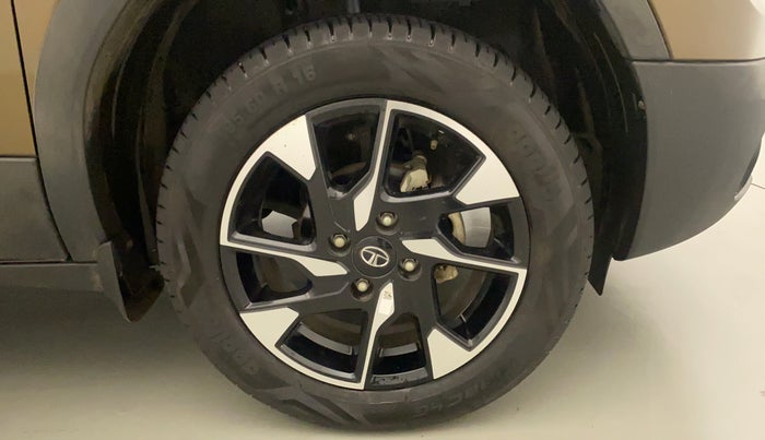 2022 Tata PUNCH CREATIVE AMT 1.2 RTN DUAL TONE, Petrol, Automatic, 3,337 km, Right Front Wheel