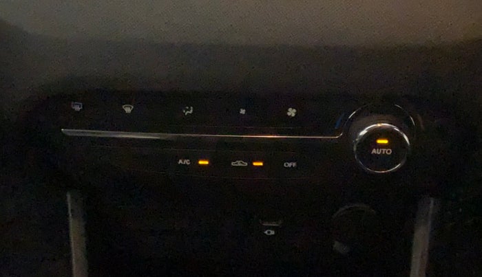 2022 Tata PUNCH CREATIVE AMT 1.2 RTN DUAL TONE, Petrol, Automatic, 3,337 km, Automatic Climate Control