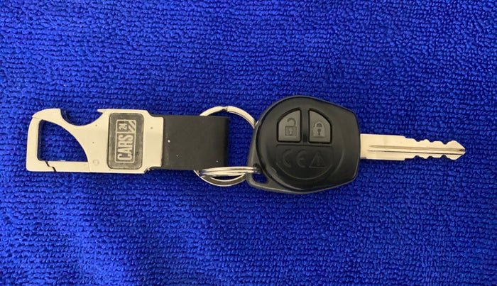 2023 Maruti Swift VXI, Petrol, Manual, 9,424 km, Key Close Up