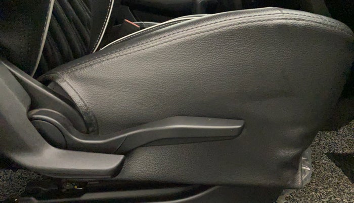 2023 Maruti Swift VXI, Petrol, Manual, 9,424 km, Driver Side Adjustment Panel
