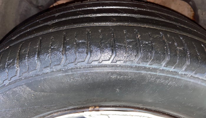 2013 Ford Ecosport AMBIENTE 1.5L DIESEL, Diesel, Manual, 96,932 km, Left Front Tyre Tread