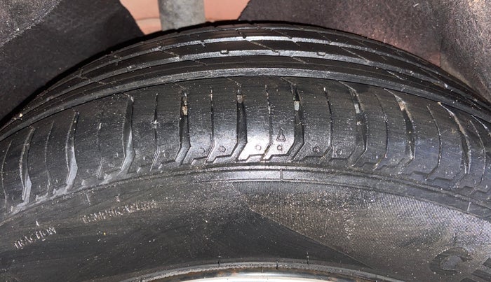 2013 Ford Ecosport AMBIENTE 1.5L DIESEL, Diesel, Manual, 96,932 km, Right Rear Tyre Tread