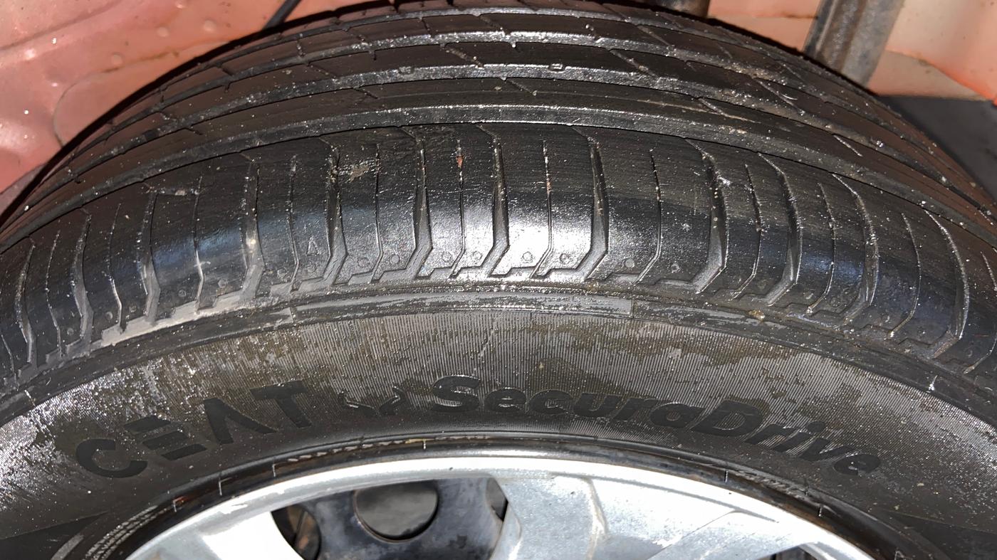 2013 Ford Ecosport AMBIENTE 1.5L DIESEL, Diesel, Manual, 96,884 km, Left Rear Tyre Tread
