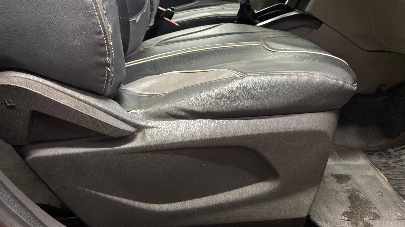 2013 Ford Ecosport AMBIENTE 1.5L DIESEL, Diesel, Manual, 96,884 km, Driver Side Adjustment Panel