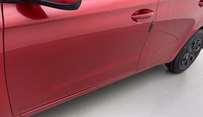 2017 Hyundai Elite i20 SPORTZ 1.2, Petrol, Manual, 91,600 km, Front passenger door - Slightly dented