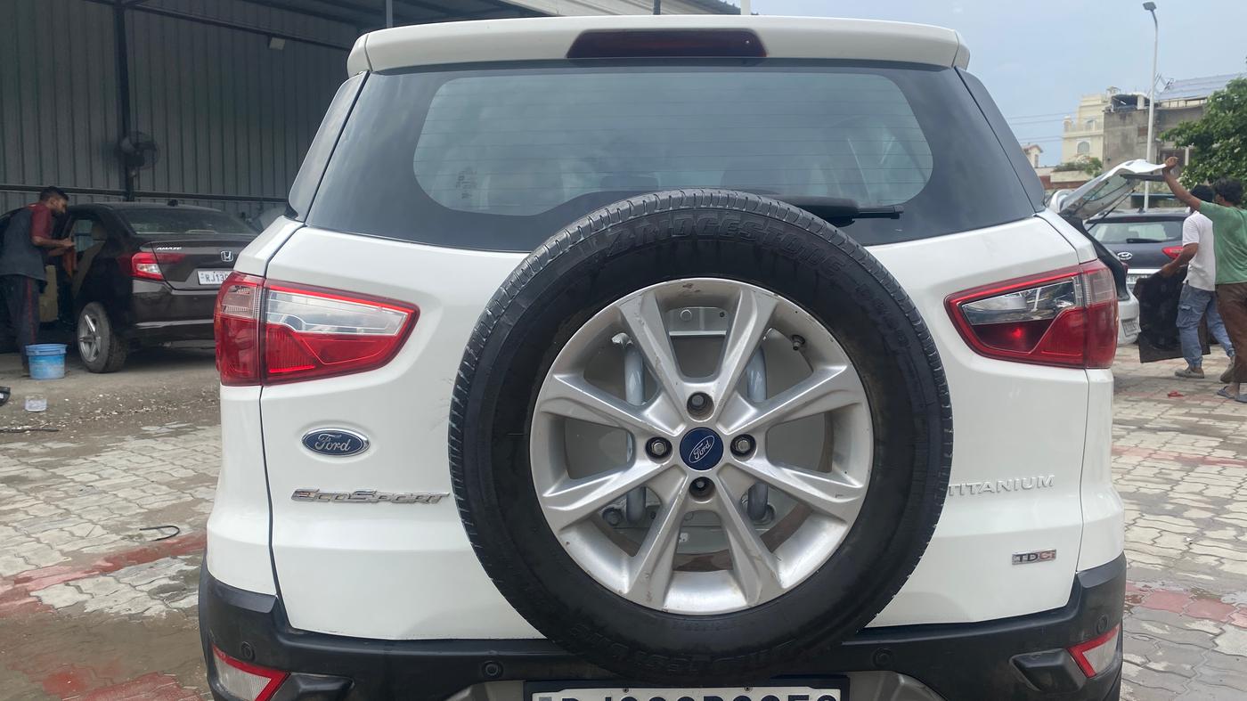 2018 Ford Ecosport TITANIUM + 1.5L DIESEL, Diesel, Manual, 1,19,761 km, Spare Tyre