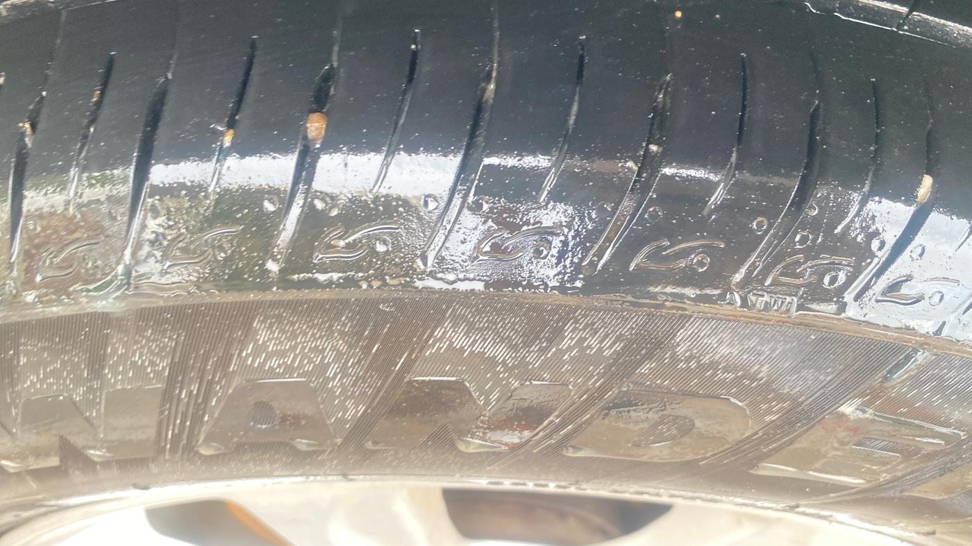 2018 Ford Ecosport TITANIUM + 1.5L DIESEL, Diesel, Manual, 1,19,761 km, Right Front Tyre Tread
