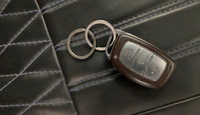 2018 Hyundai Creta SX PLUS AT 1.6 DIESEL, Diesel, Automatic, 81,580 km, Key Close Up