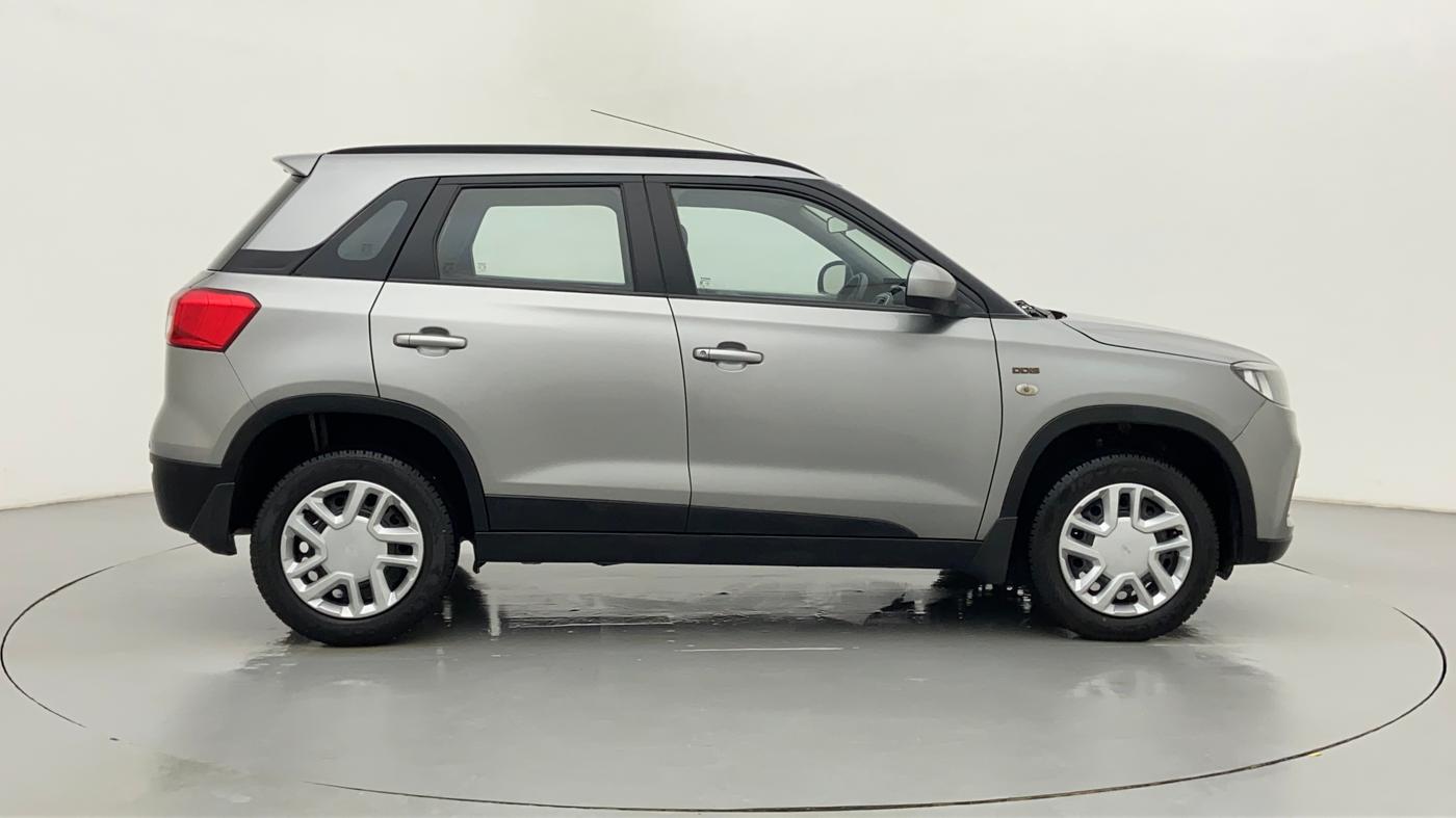 2016 Maruti Vitara Brezza VDI OPT, Diesel, Manual, 73,675 km, Right Side