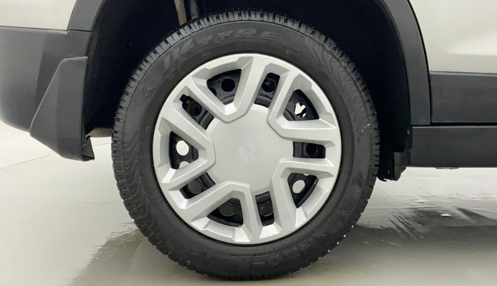 2016 Maruti Vitara Brezza VDI OPT, Diesel, Manual, 73,675 km, Right Rear Wheel