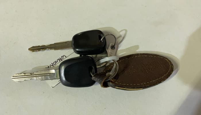 2014 Maruti Wagon R 1.0 LXI, Petrol, Manual, 13,460 km, Key Close Up