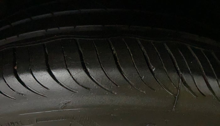 2022 Tata NEXON XZA PLUS PETROL DARK EDITION, Petrol, Automatic, 49,352 km, Left Front Tyre Tread