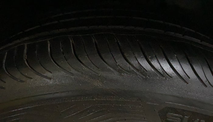 2022 Tata NEXON XZA PLUS PETROL DARK EDITION, Petrol, Automatic, 49,352 km, Right Front Tyre Tread