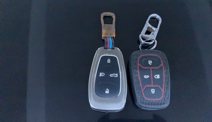 2022 Tata NEXON XZA PLUS PETROL DARK EDITION, Petrol, Automatic, 49,352 km, Key Close Up