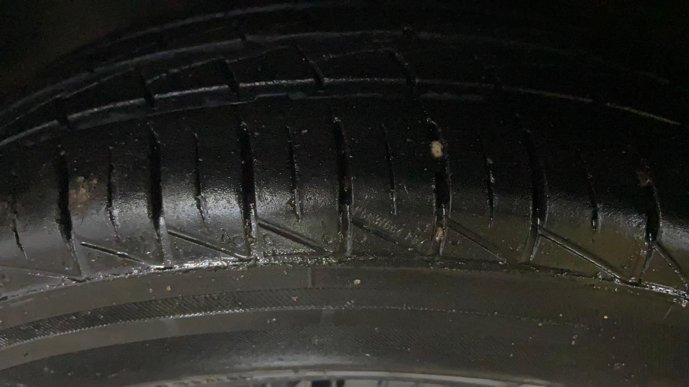 2022 Maruti Alto LXI O, Petrol, Manual, 8,104 km, Left Front Tyre Tread