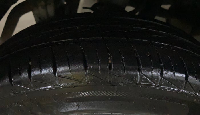 2022 Maruti Alto LXI O, Petrol, Manual, 8,104 km, Right Rear Tyre Tread