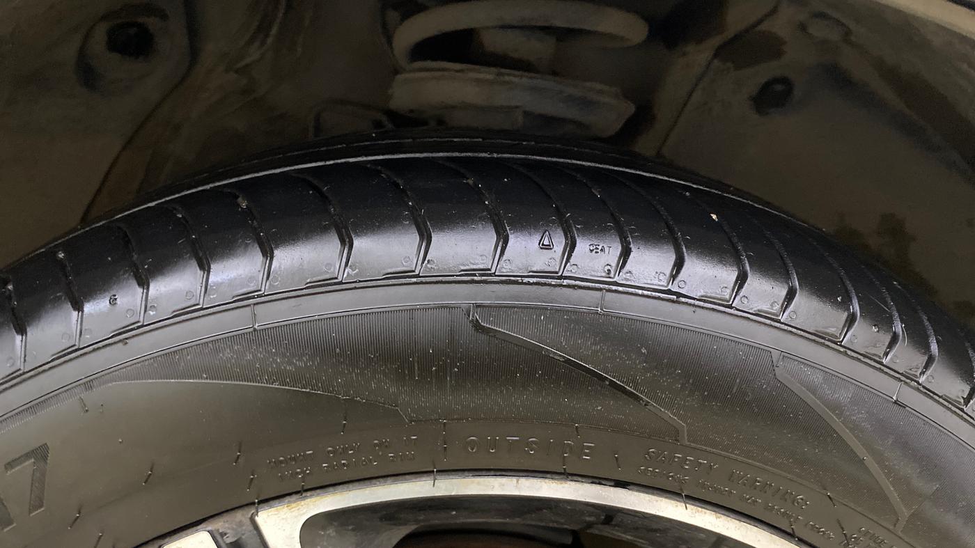 2023 MG ASTOR SAVVY 1.5 CVT, Petrol, Automatic, 17,710 km, Right Front Tyre Tread